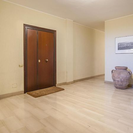 רומא Eur Luminous And Large Family Terrace Apartment מראה חיצוני תמונה