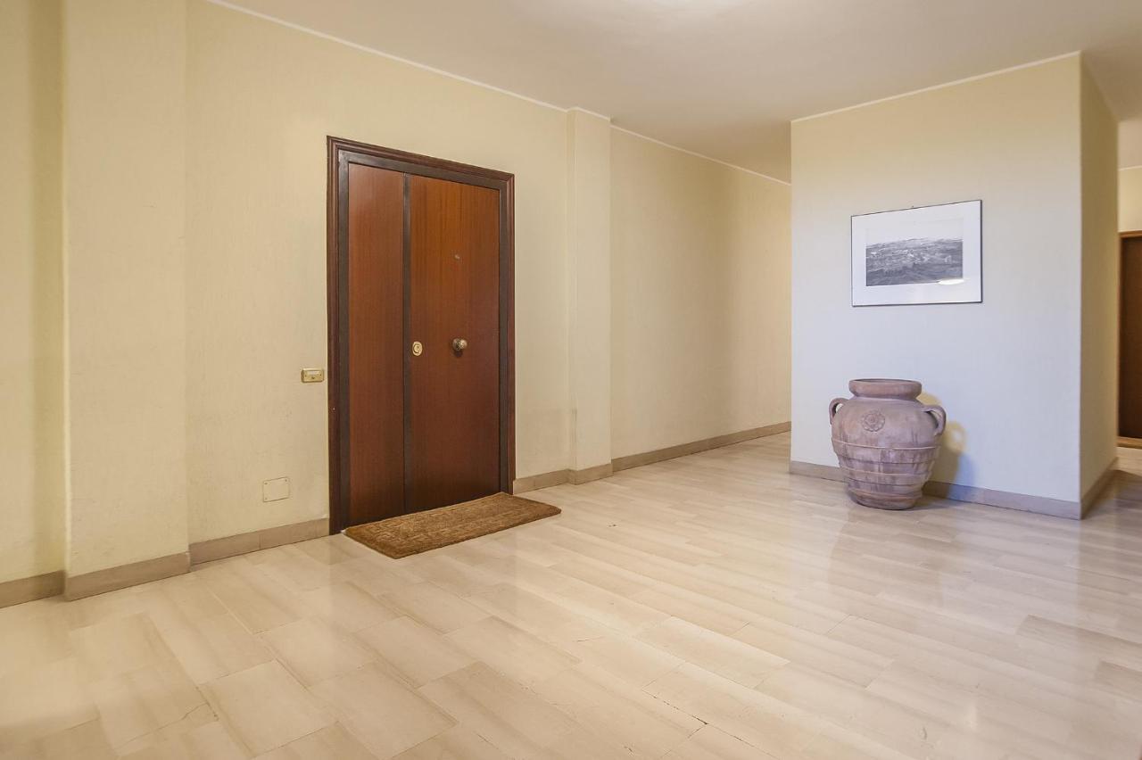 רומא Eur Luminous And Large Family Terrace Apartment מראה חיצוני תמונה